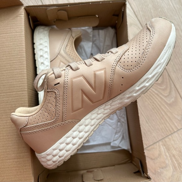 New Balance 574 Fresh Farm Runners - Picture 3 of 8